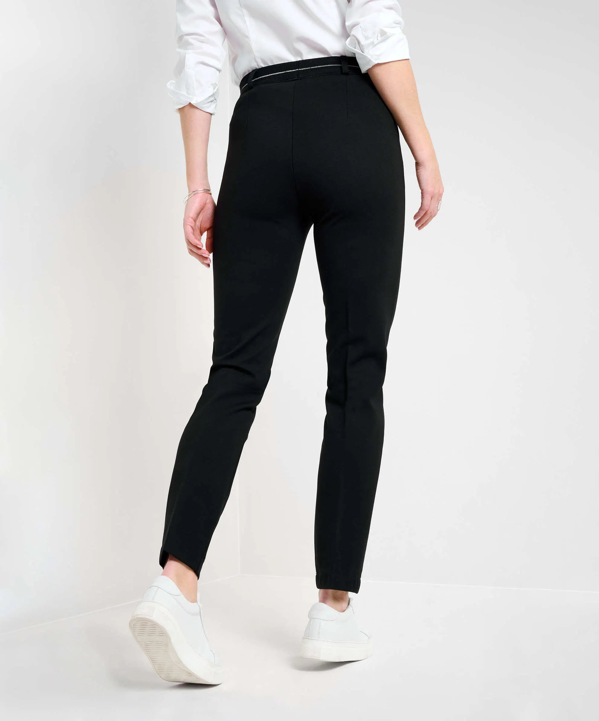 Slim Fit Hose LILLYTH