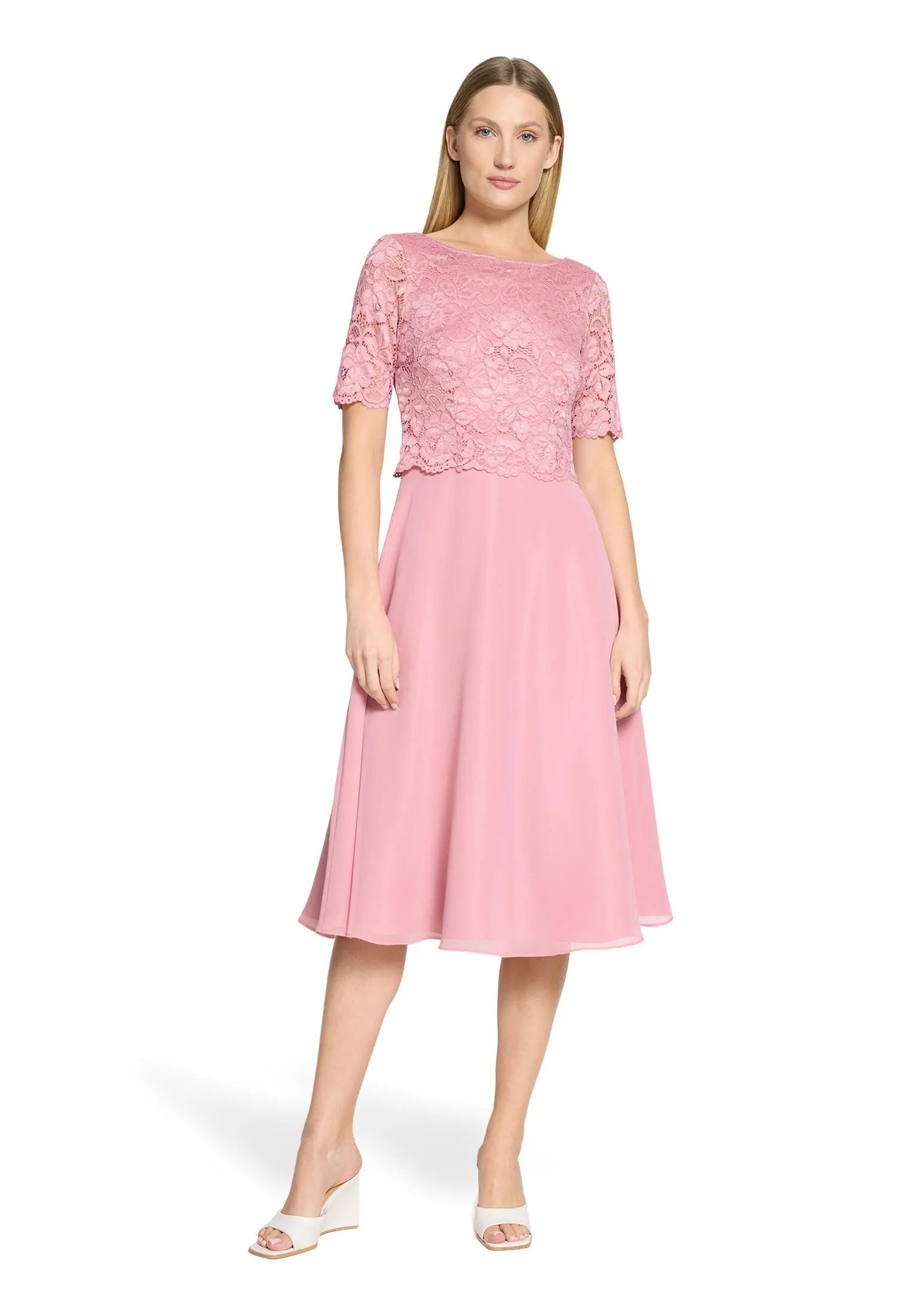 Cocktailkleid mit Spitzenstickerei