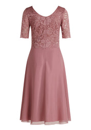 Cocktailkleid mit Spitzenstickerei