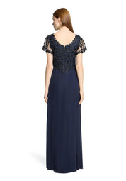 Abendkleid mit Spitzenstickerei