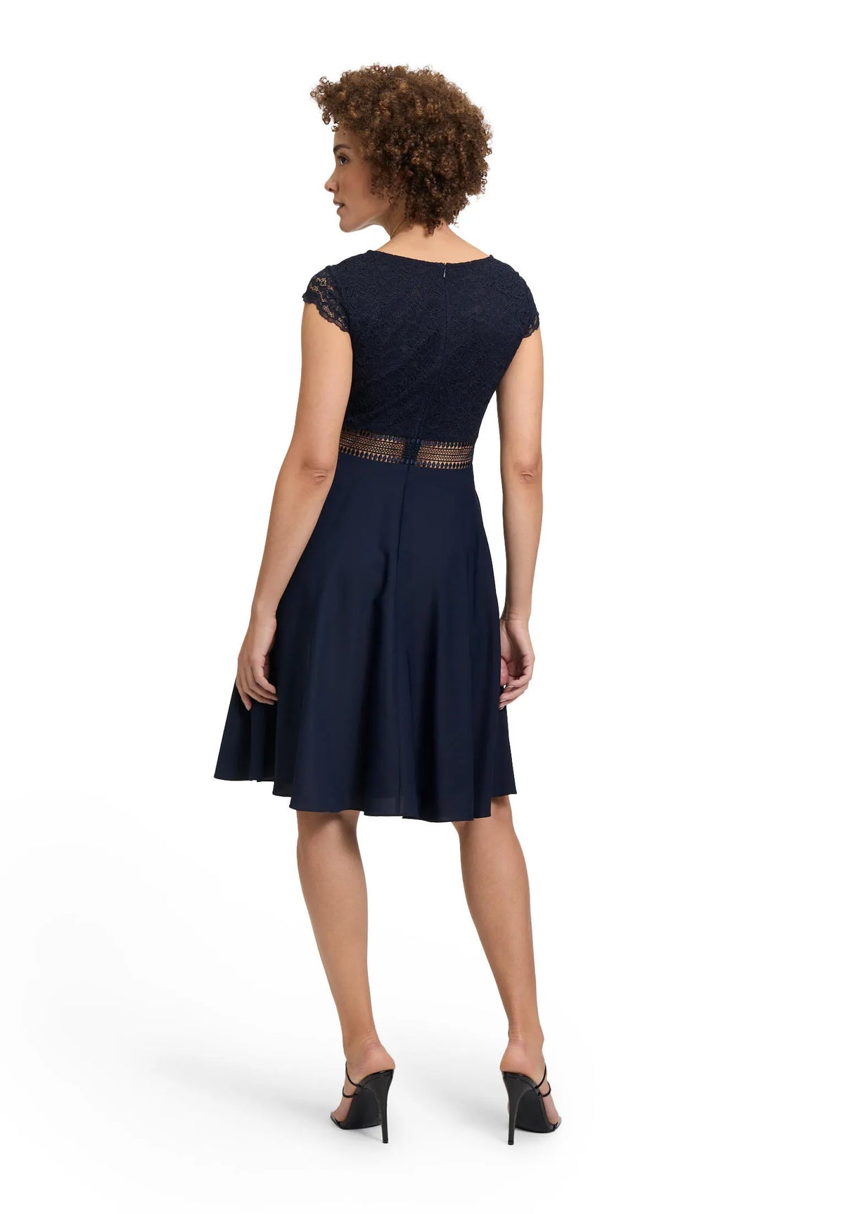 Cocktailkleid aus Spitze