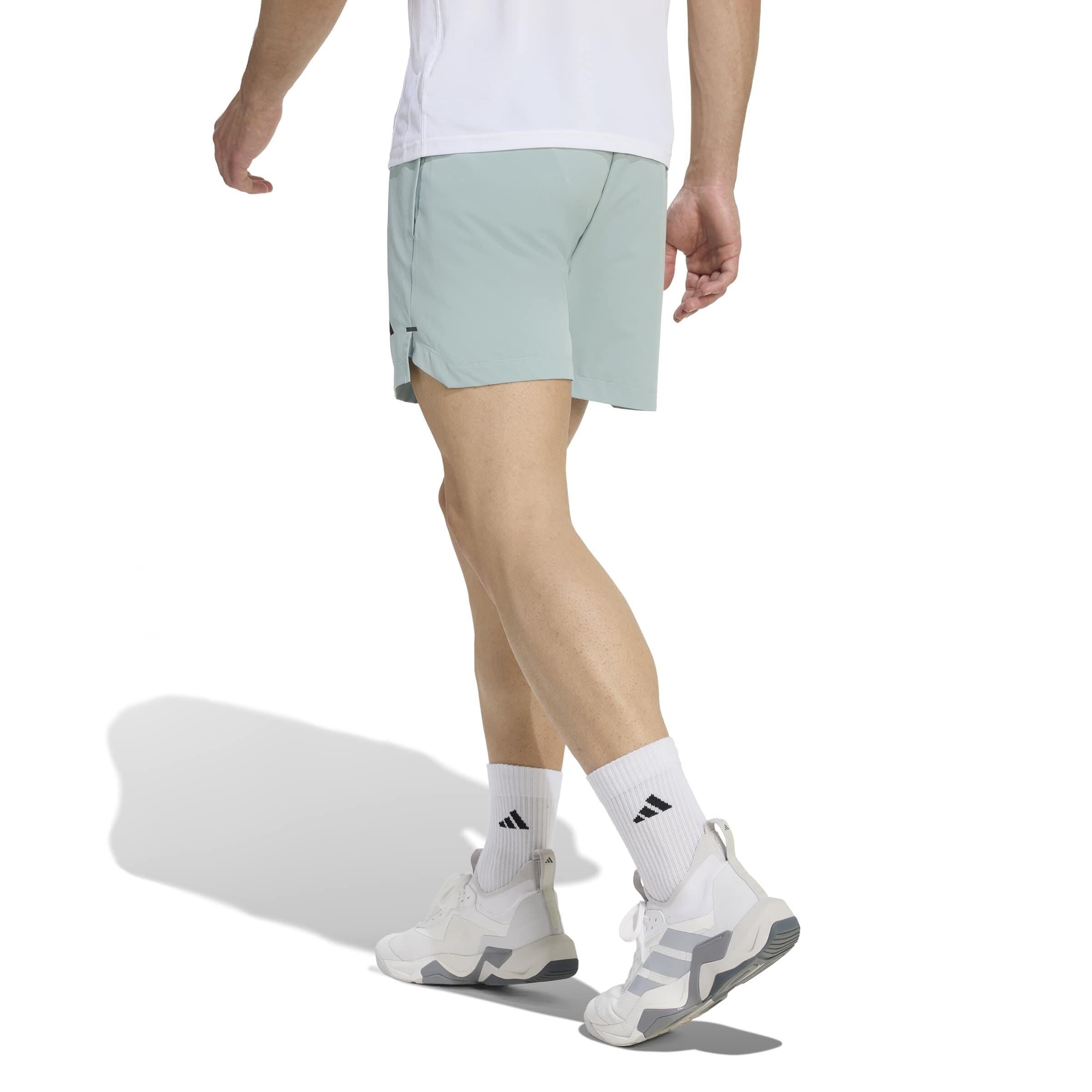 Funktionsshorts mit Logo
