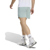 Funktionsshorts mit Logo