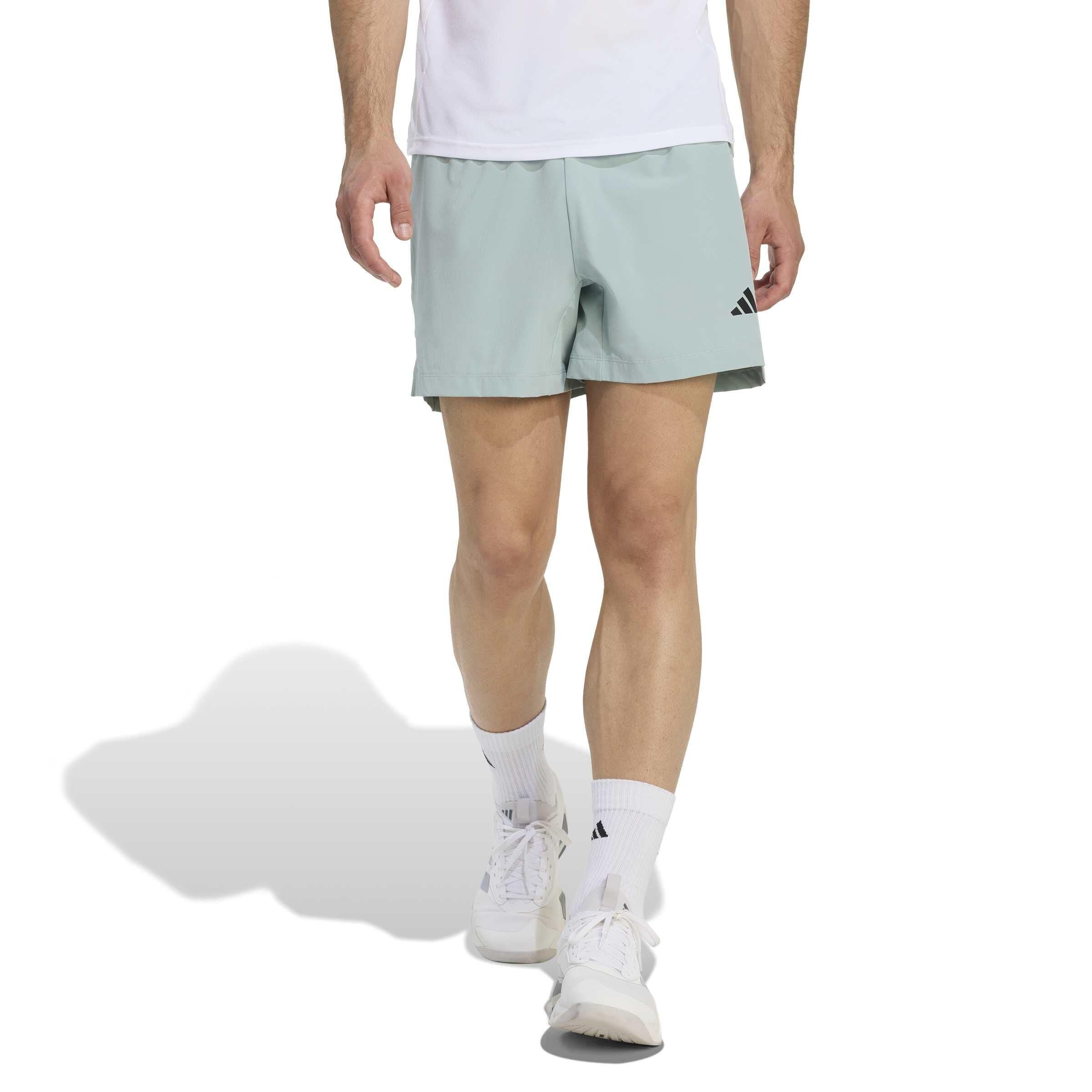 Funktionsshorts mit Logo