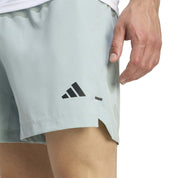 Funktionsshorts mit Logo