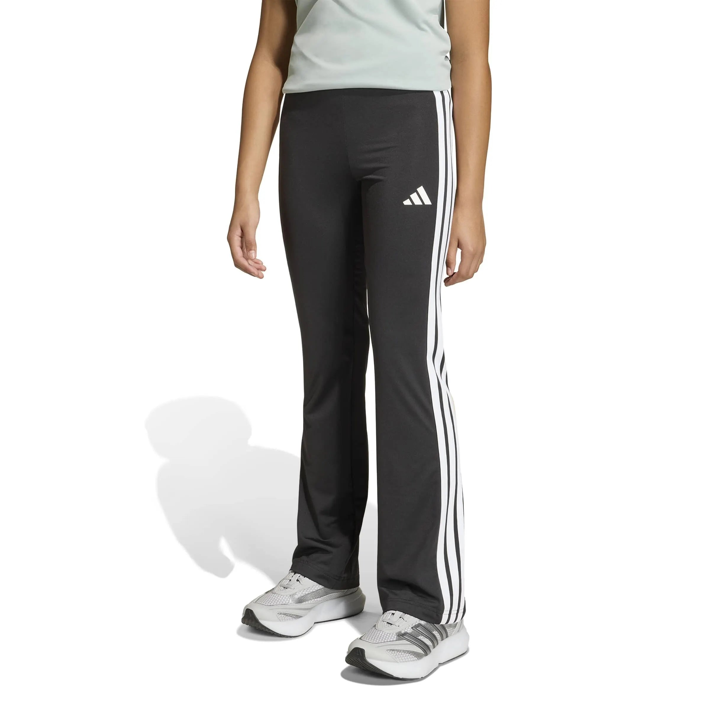 Trainingshose ESSENTIALS Flared Fit