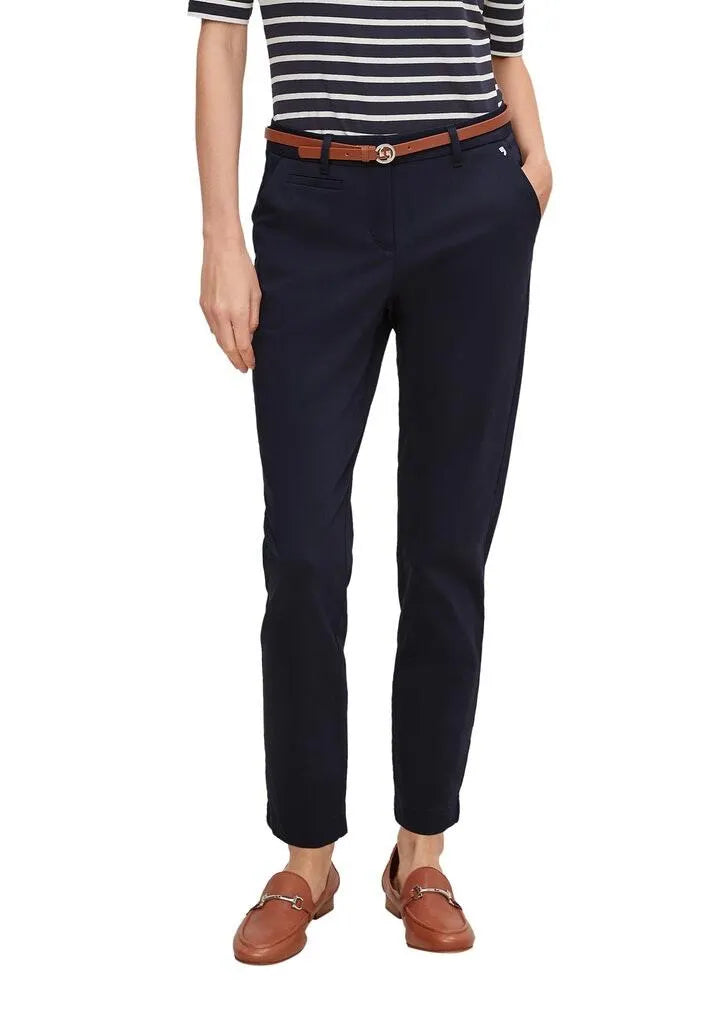 8 Hose Slim Fit