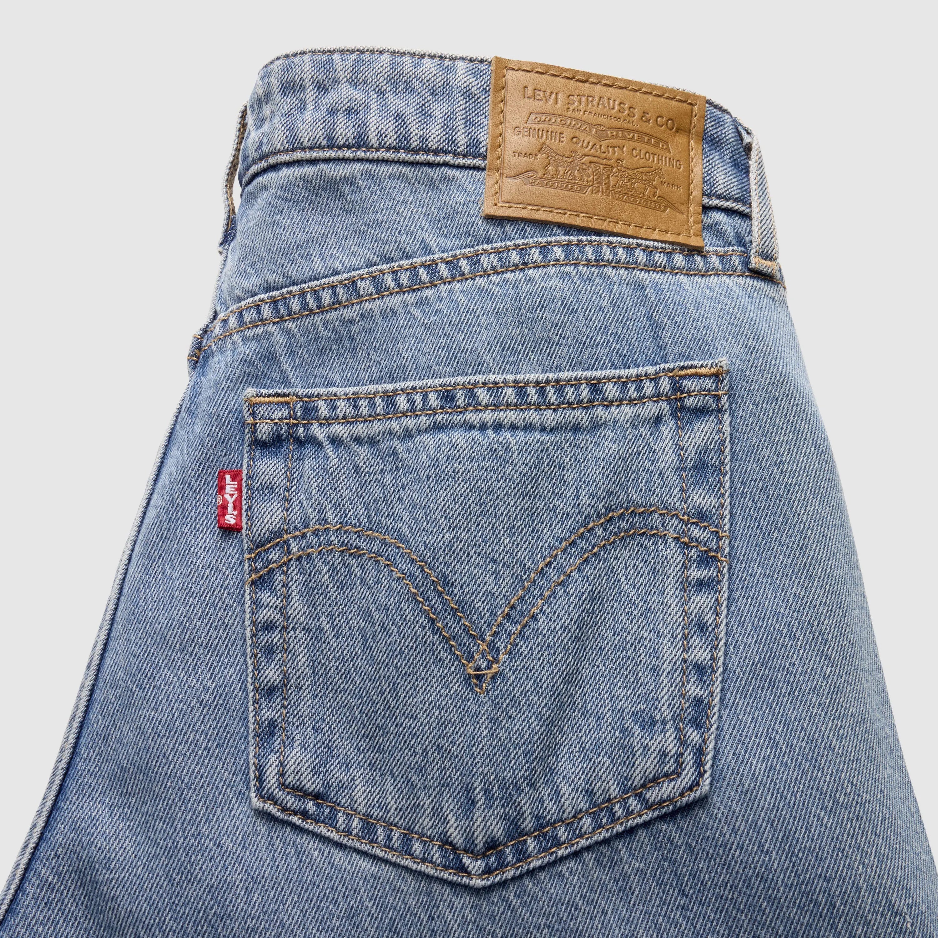 Low Loose Lightweight Jeans