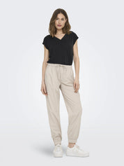 T-Shirt mit V-Neck