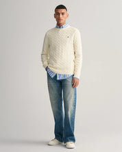 Strickpullover mit Zopfmuster