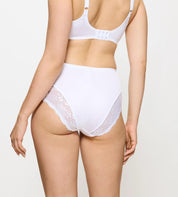 Hochgeschnittener Slip mit Spitzendetails