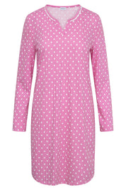Gepunktetes Schlafkleid