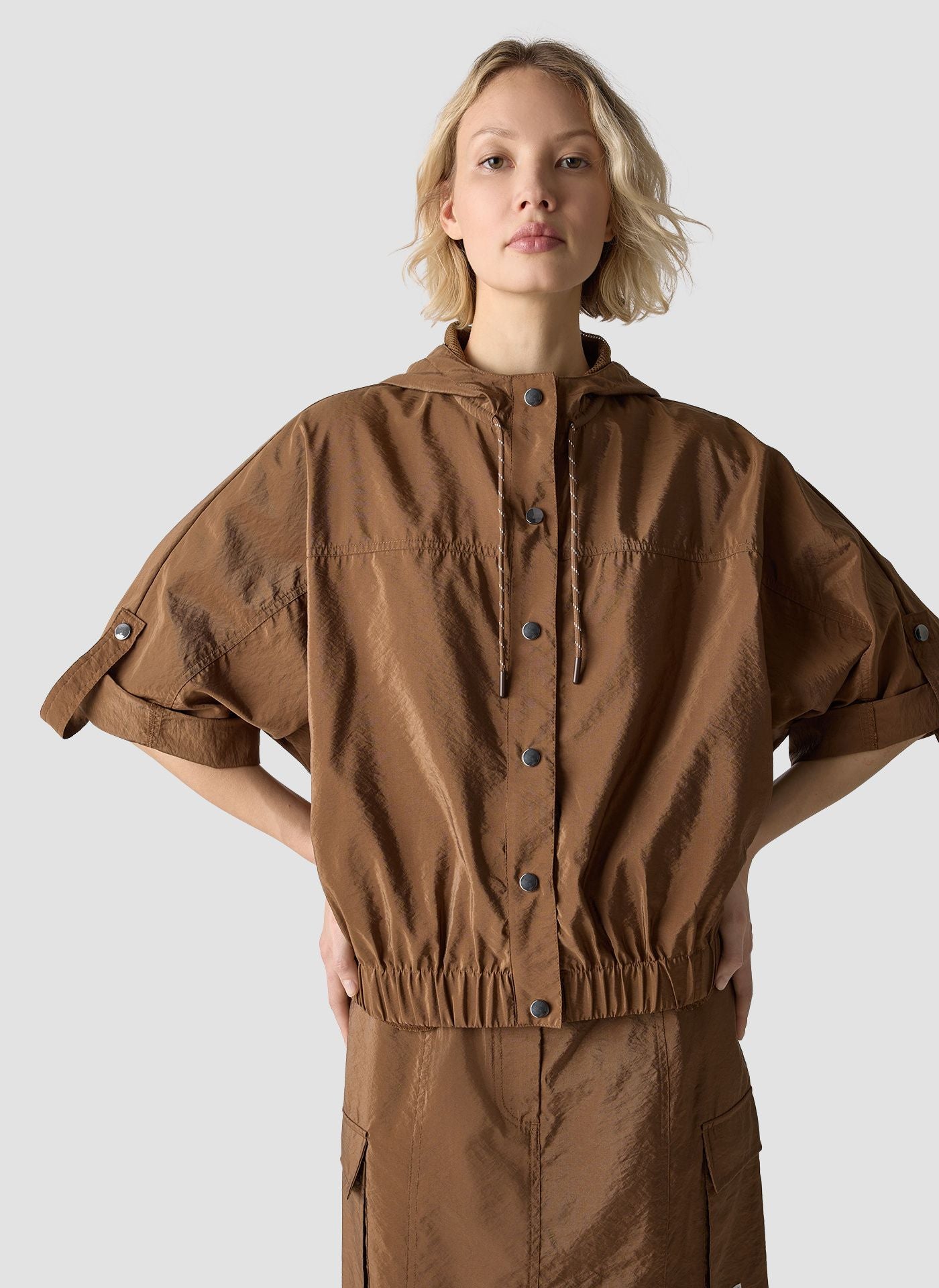 Sommerjacke mit Kapuze