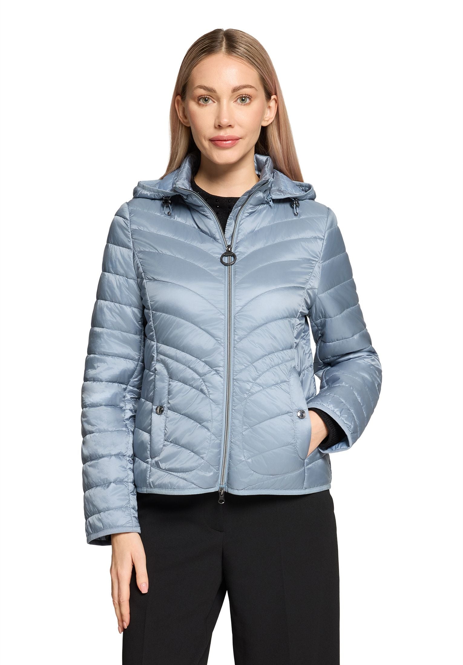 Steppjacke mit abnehmbarer Kapuze