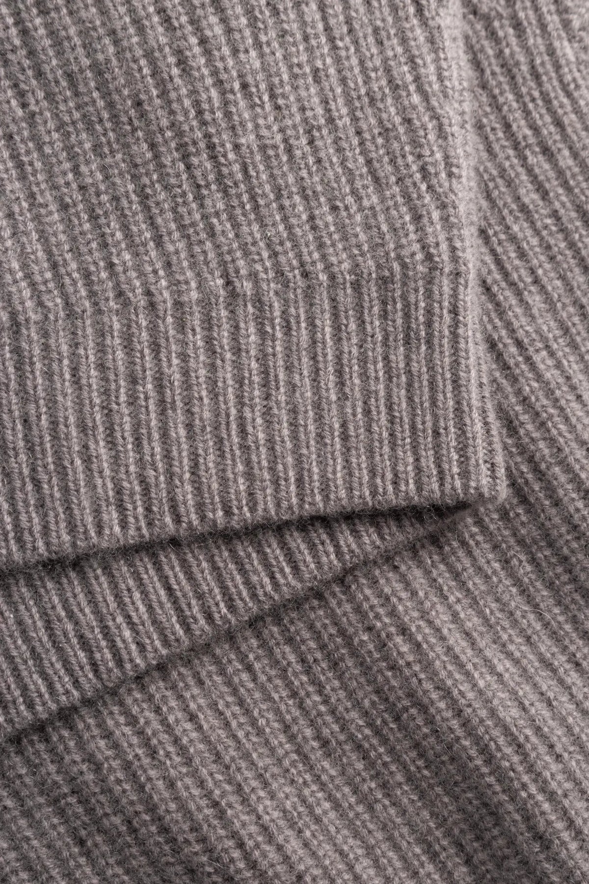Strickpullover aus Schurwollmix