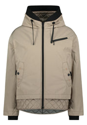 Winterjacke mit Kapuze