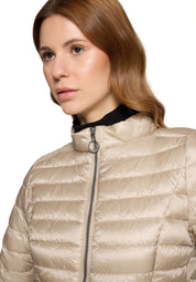 Steppjacke mit Stehkragen