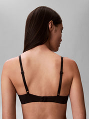 Push-Up-BH mit Spitzendetails