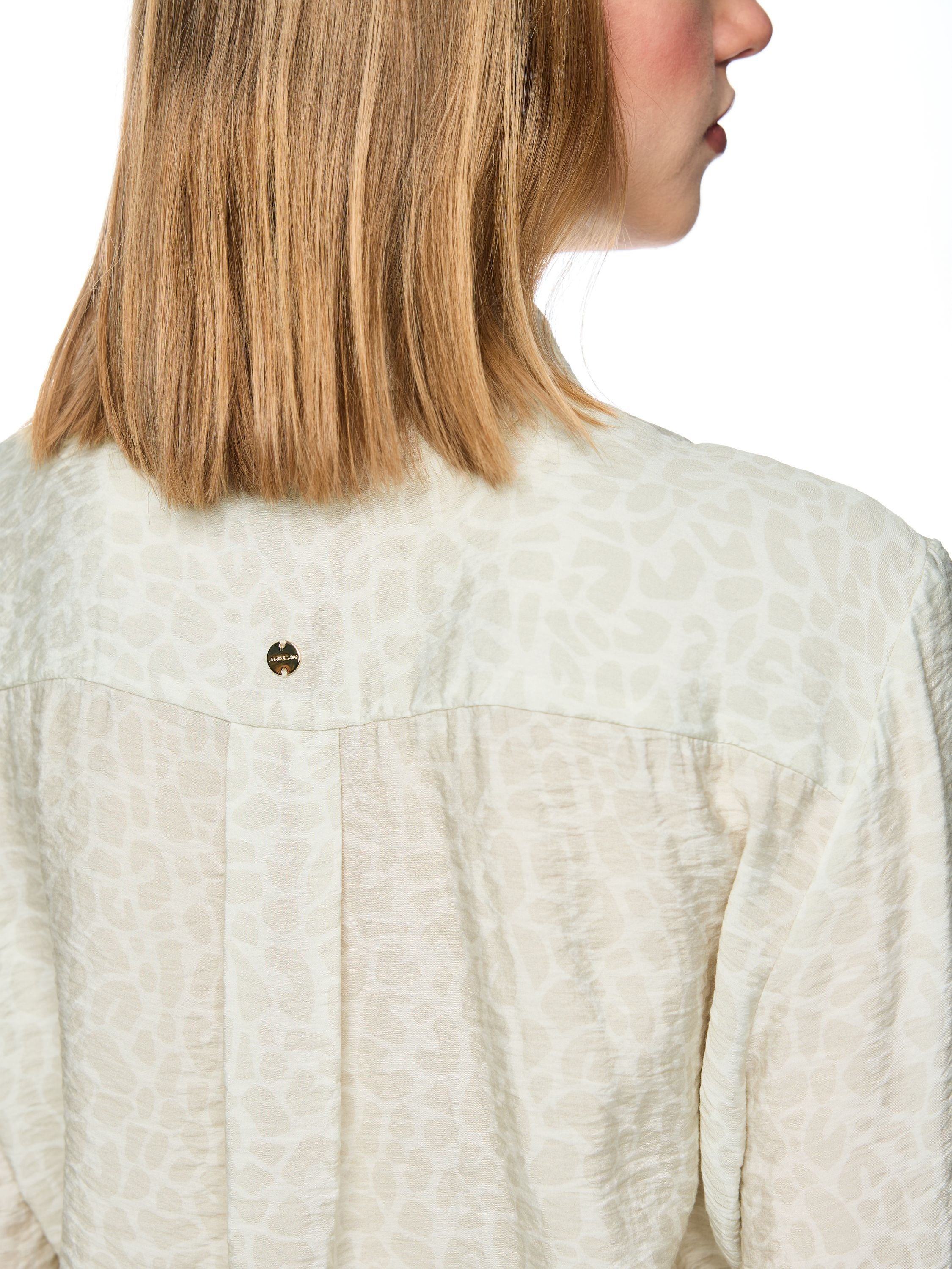 Bluse mit Knotendetail