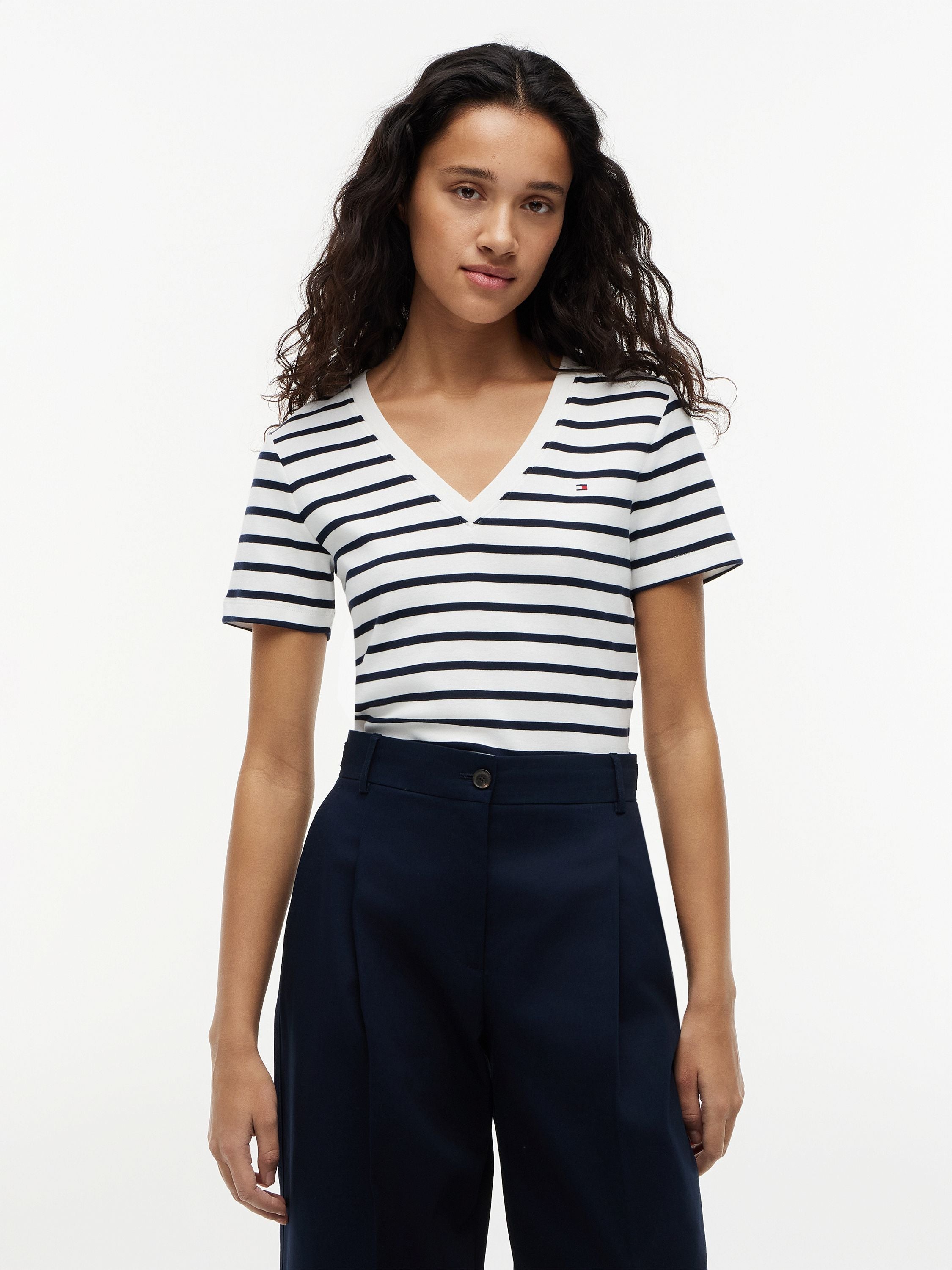 SLIM CODY V-NK SS, WHITE