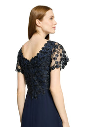 Abendkleid mit Spitzenstickerei
