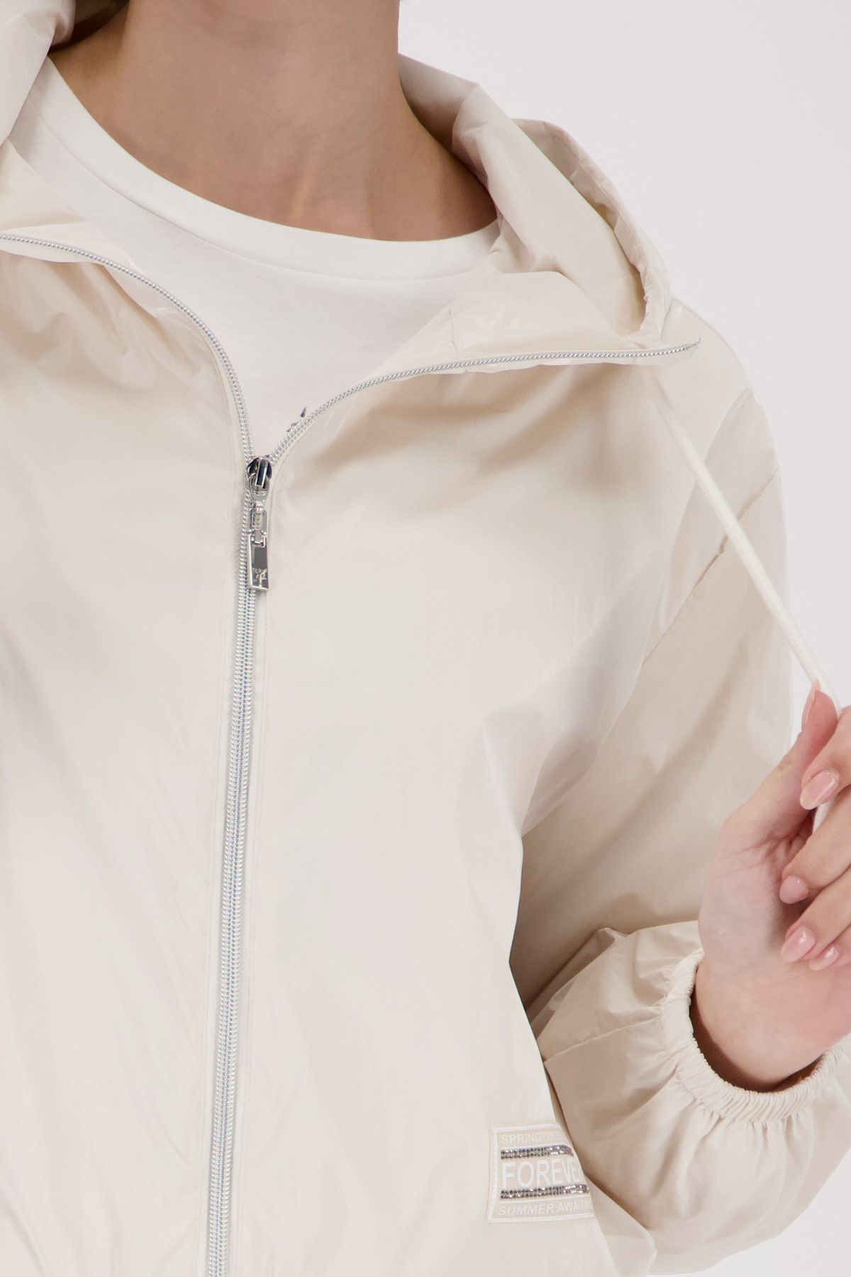 Sommerjacke mit Kapuze