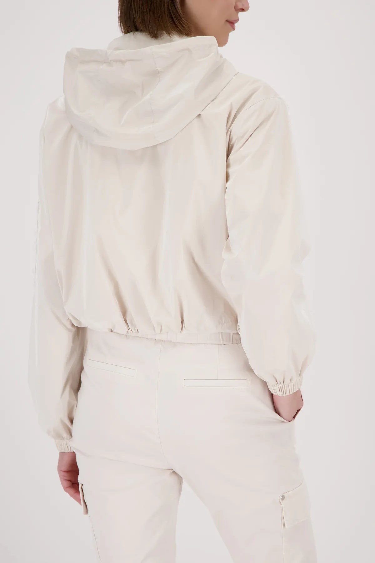 Sommerjacke mit Kapuze