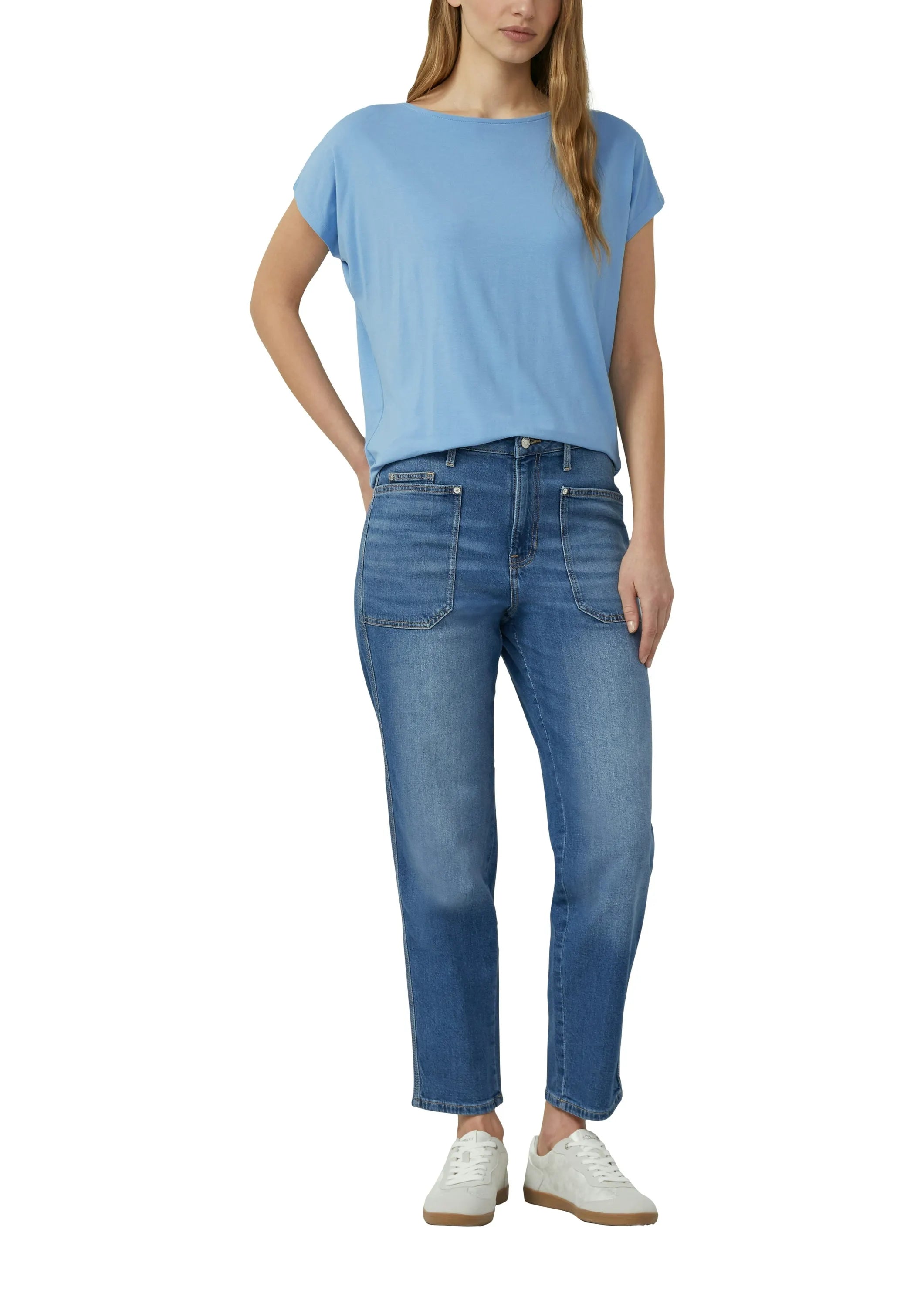 Jerseyshirt mit überschnittenen Schultern