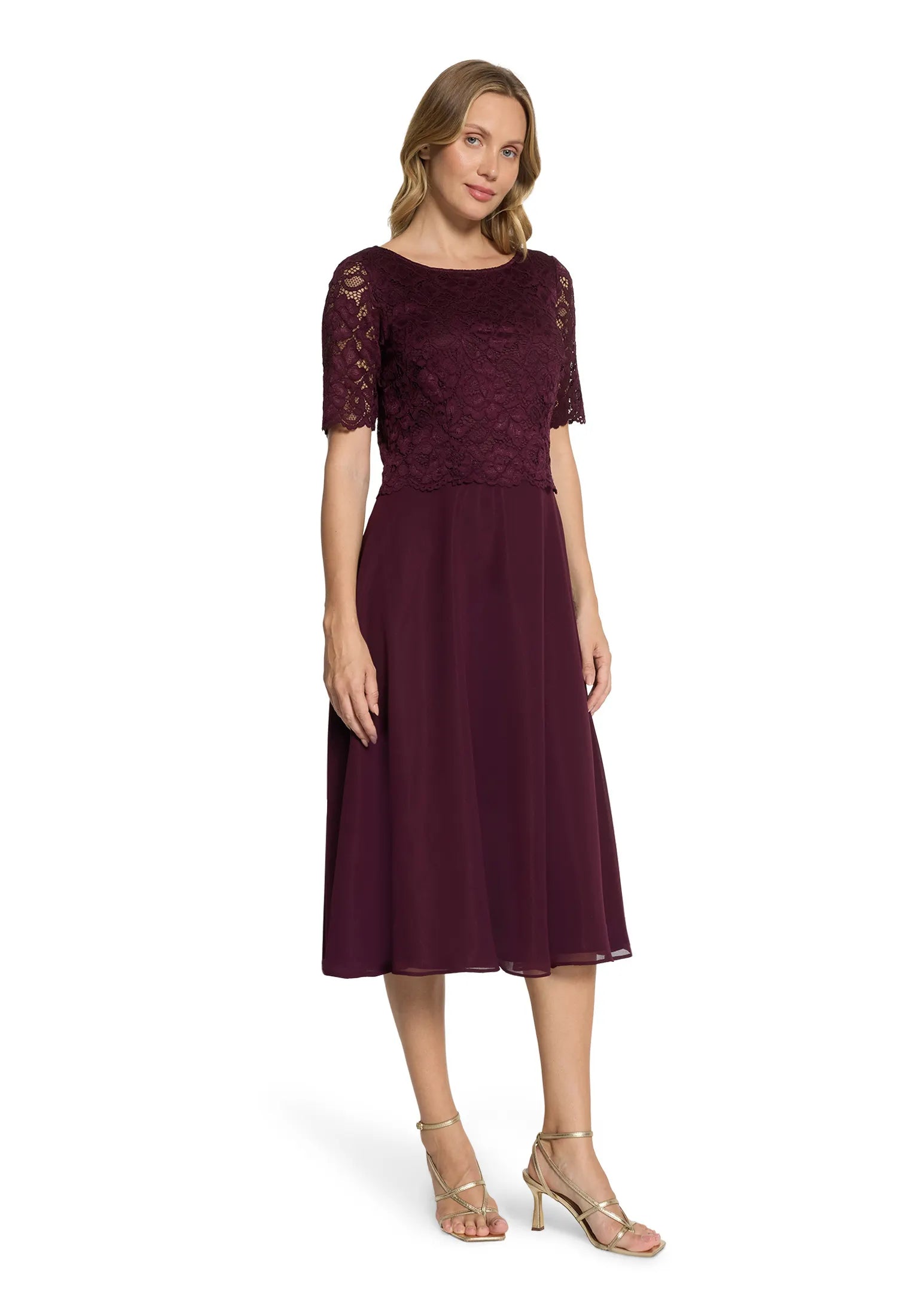 Cocktailkleid mit Spitzenstickerei
