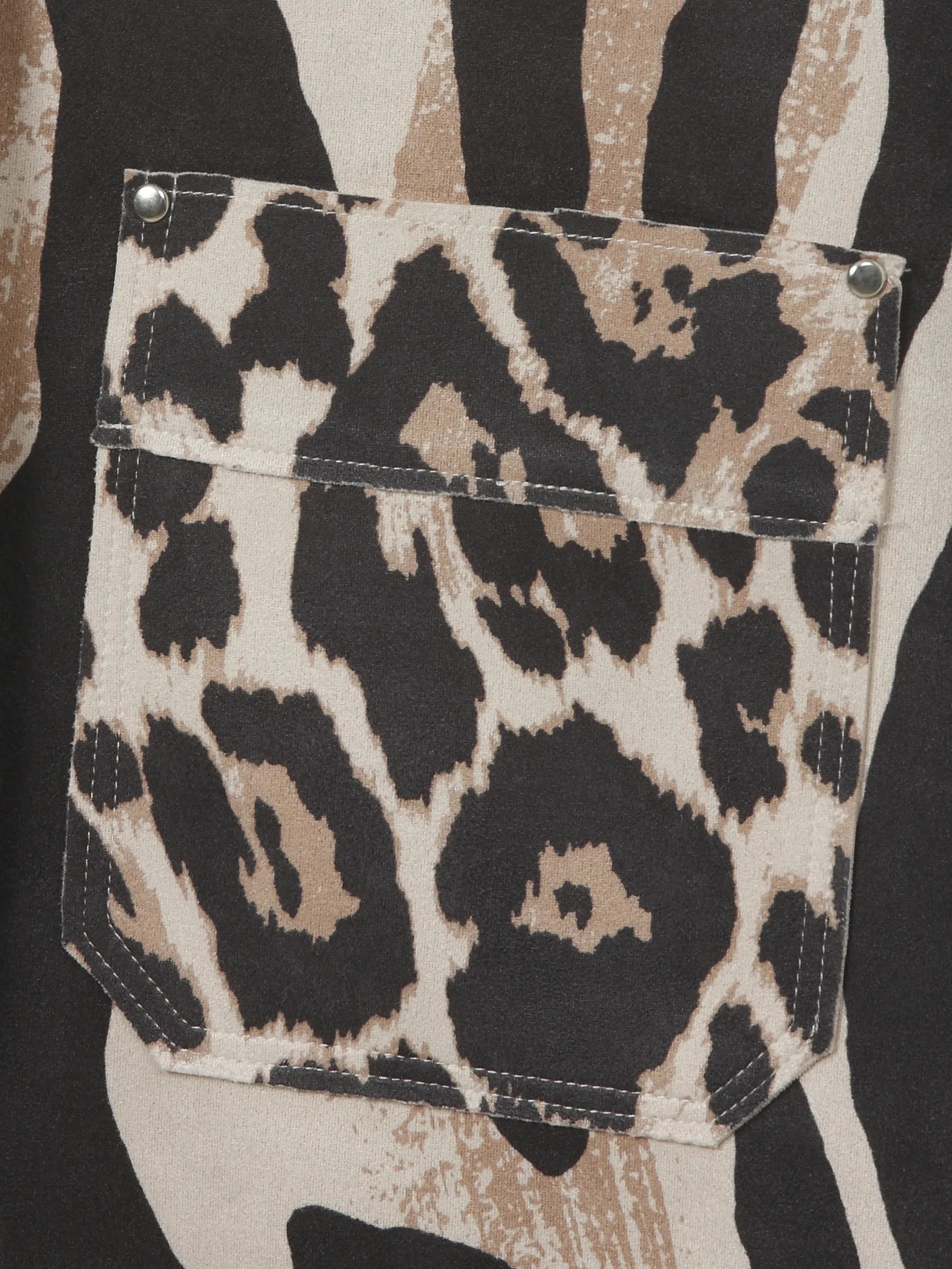 Leichte Jacke mit Animalprint