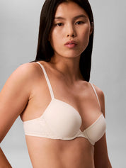 Push-Up-BH mit Spitzendetails