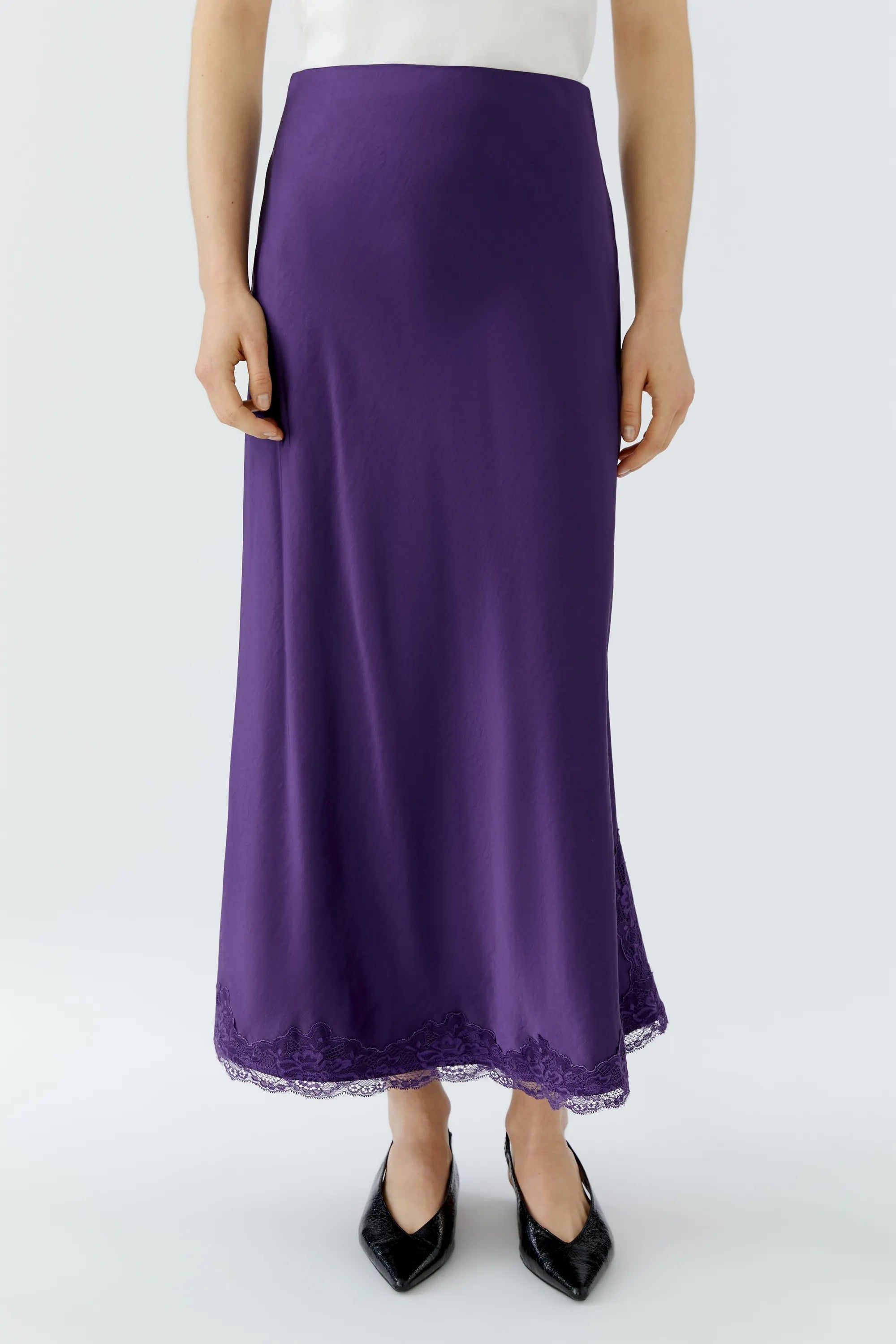 Satinrock Maxi mit Spitze