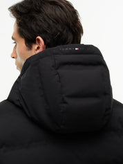 Steppjacke mit abnehmbarer Kapuze
