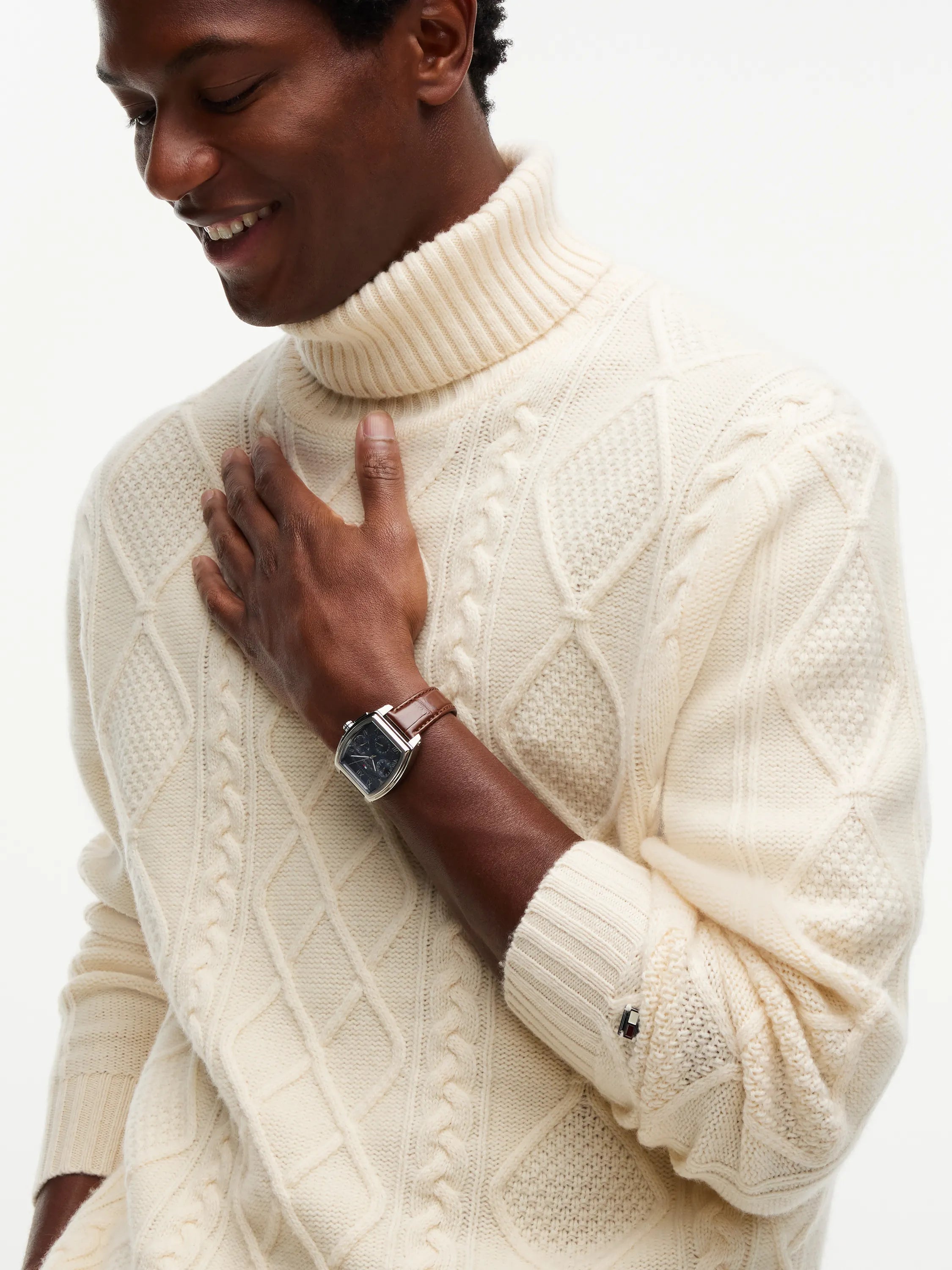 Rollkragenpullover CABLE aus Kaschmir-Mix
