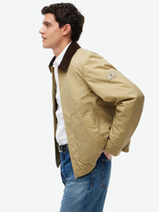 Steppjacke mit aufliegendem Kragen