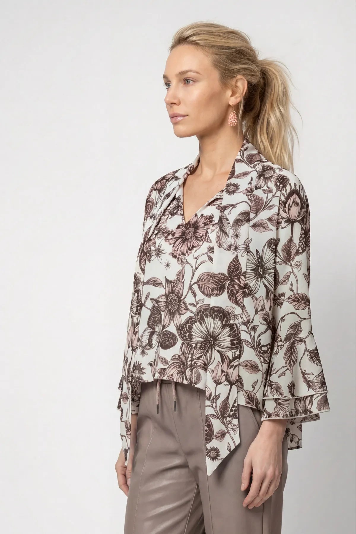 Schluppenbluse floral
