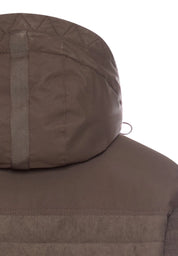 Winterjacke mit abnehmbarer Kapuze