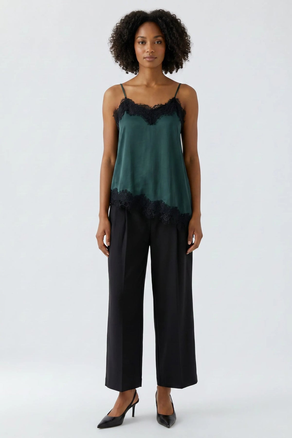 Satintop mit Spitze