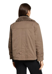 Winterjacke mit Stehkragen