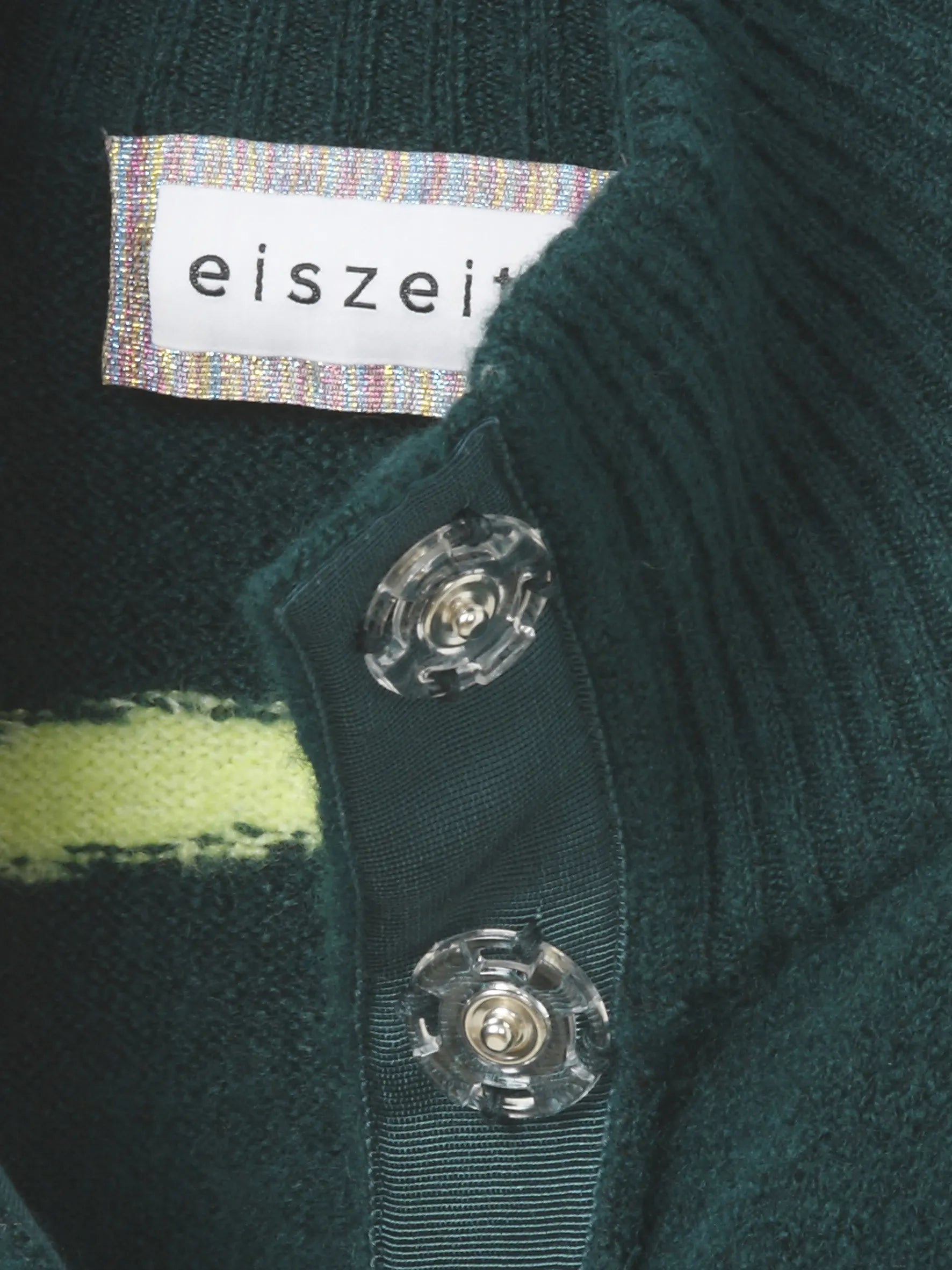 Strickjacke mit Stehkragen
