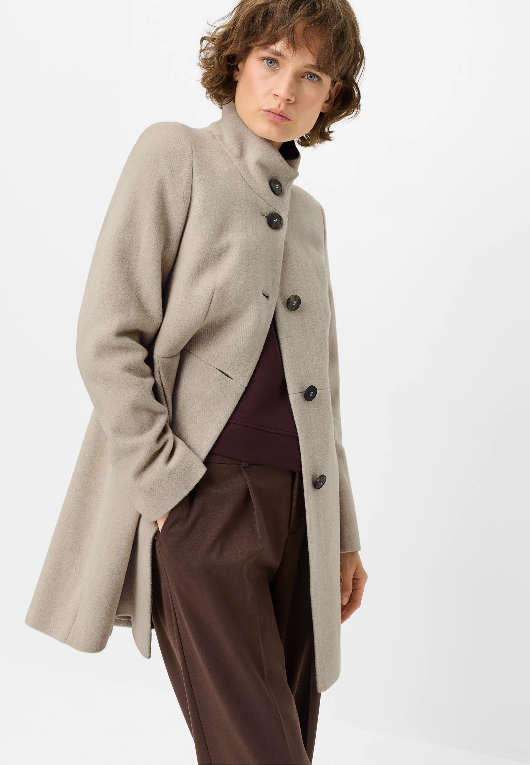 Wollmantel mit Stehkragen