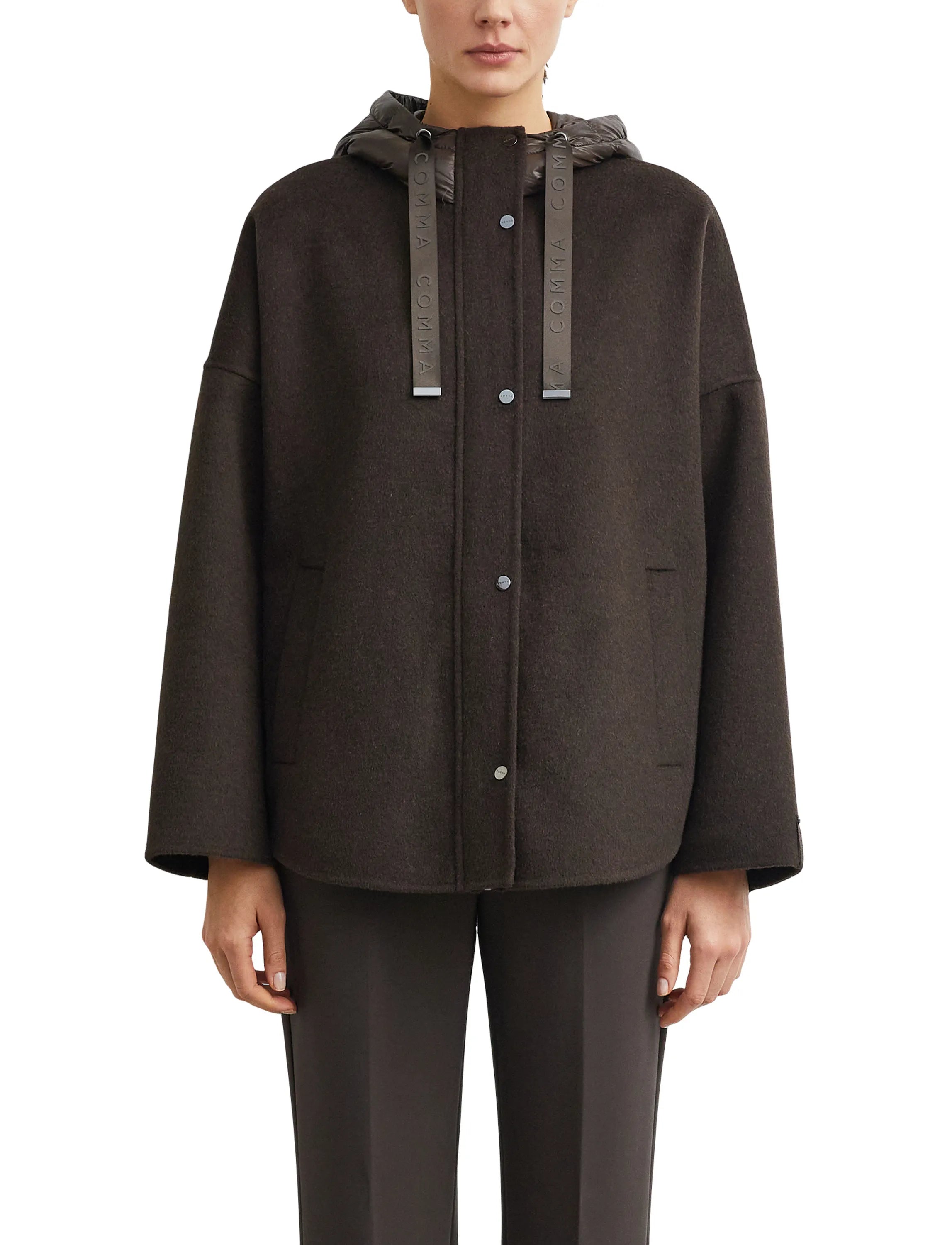 Cape-jacke mit Kapuze