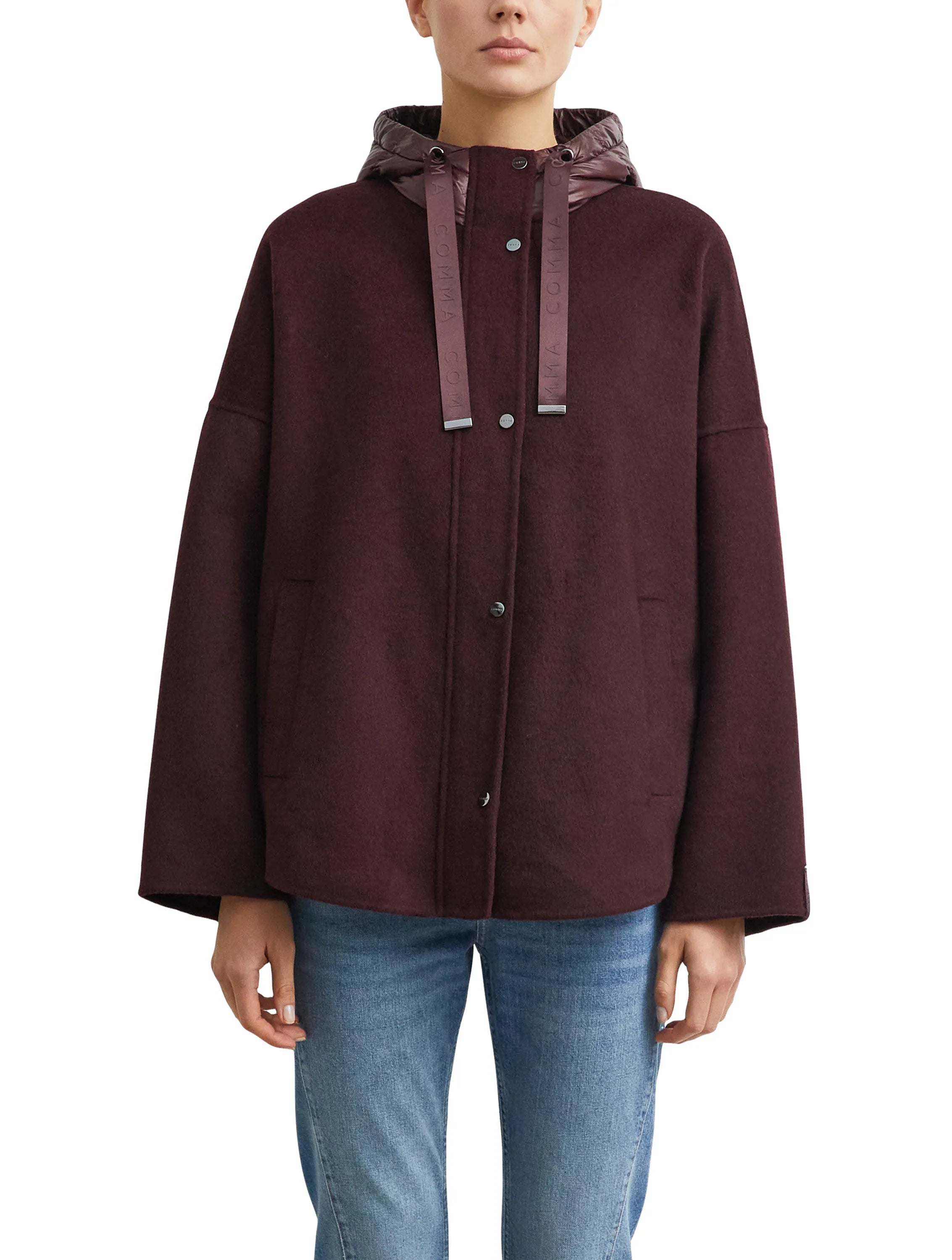 Cape-jacke mit Kapuze