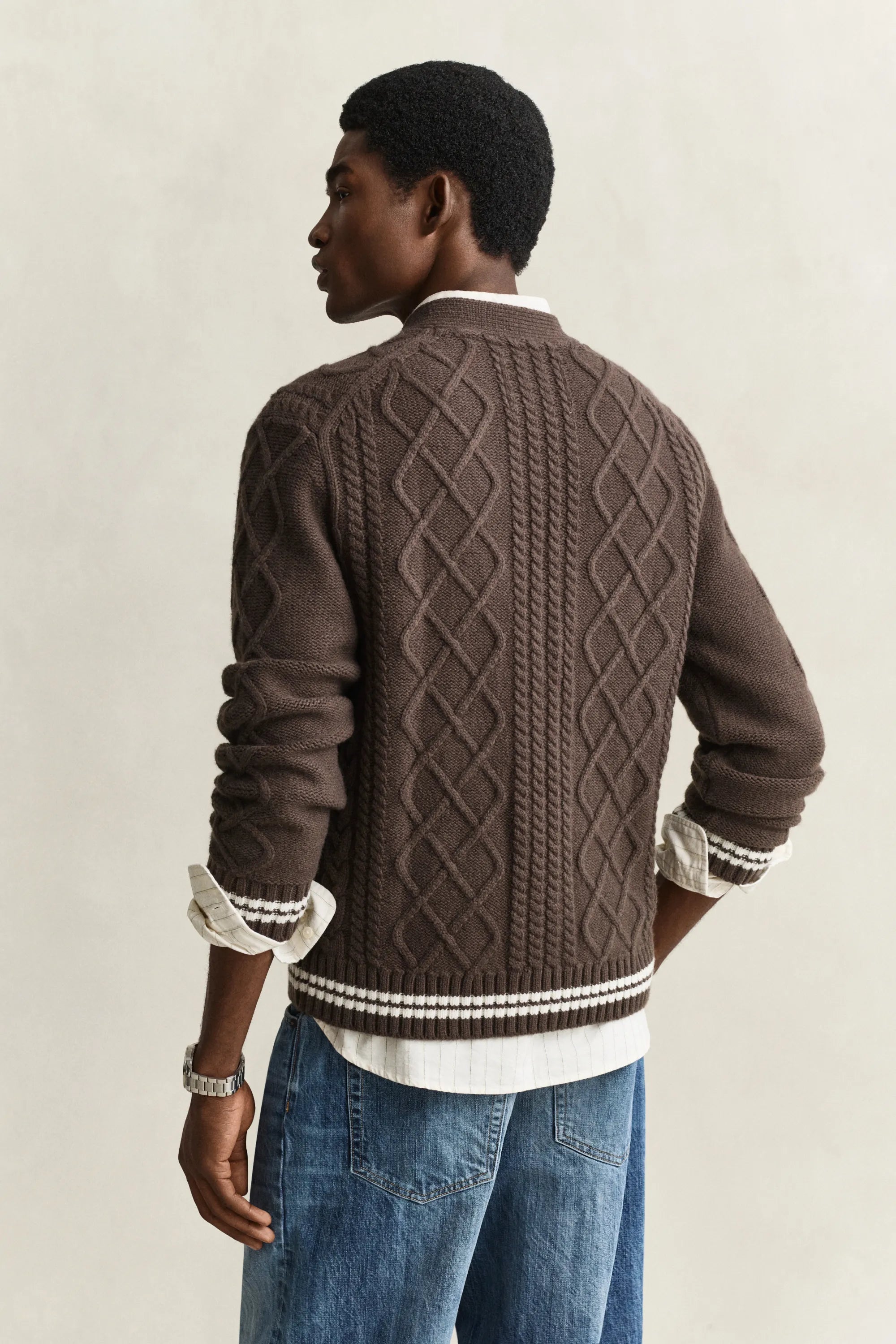 Strickjacke mit Zopfmuster aus Wollmix