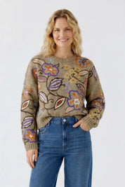Strickpullover mit Blumenstickerei