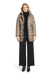 Steppjacke mit abnehmbarer Kapuze