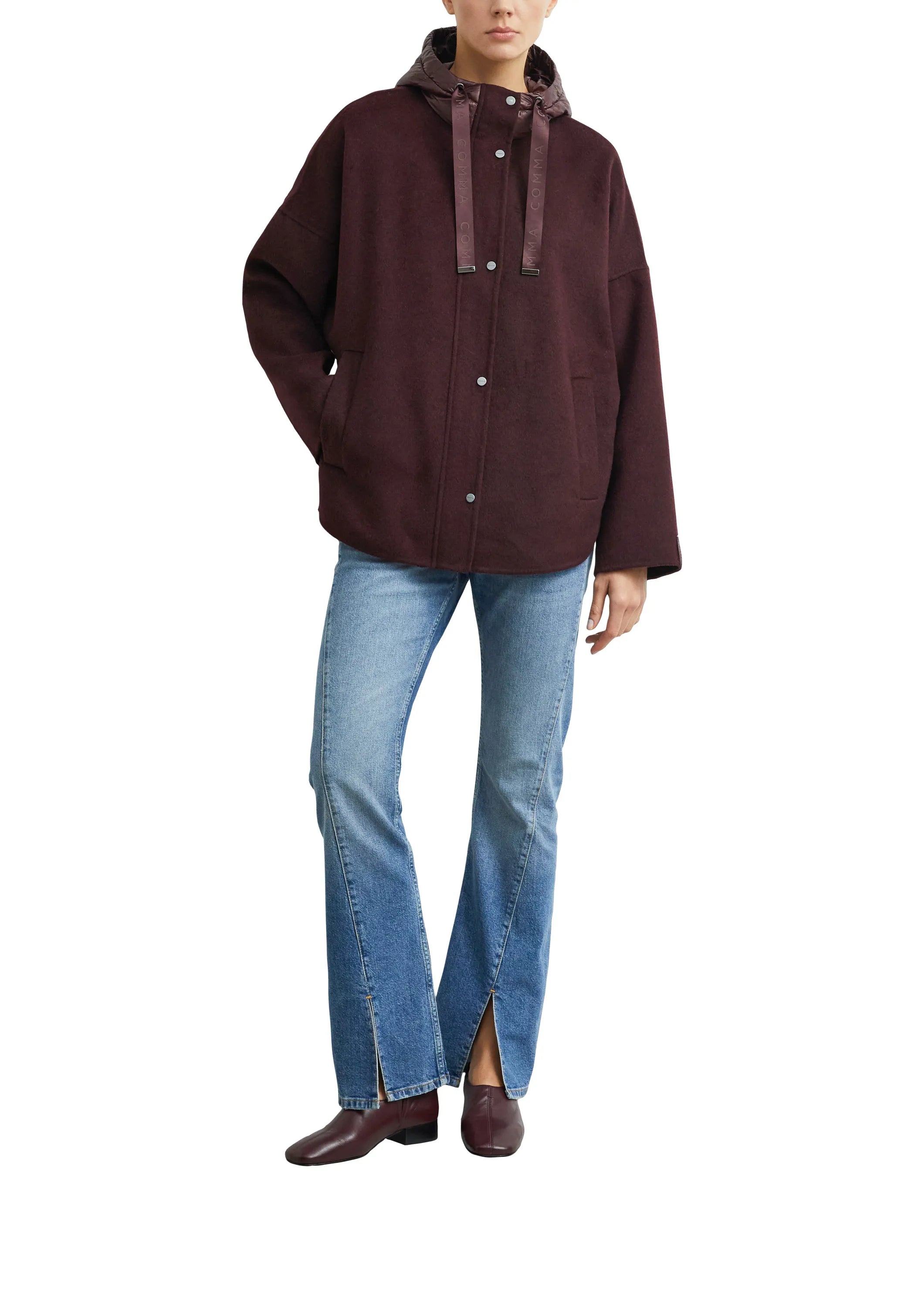 Cape-jacke mit Kapuze