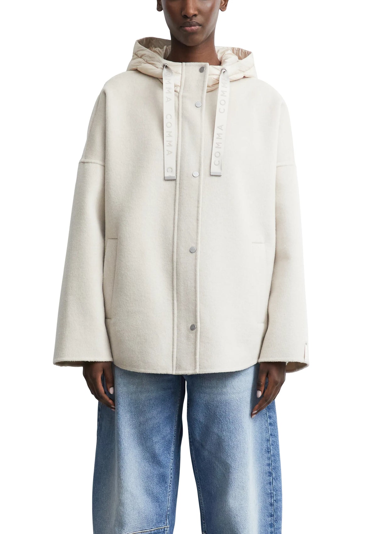 Cape-jacke mit Kapuze