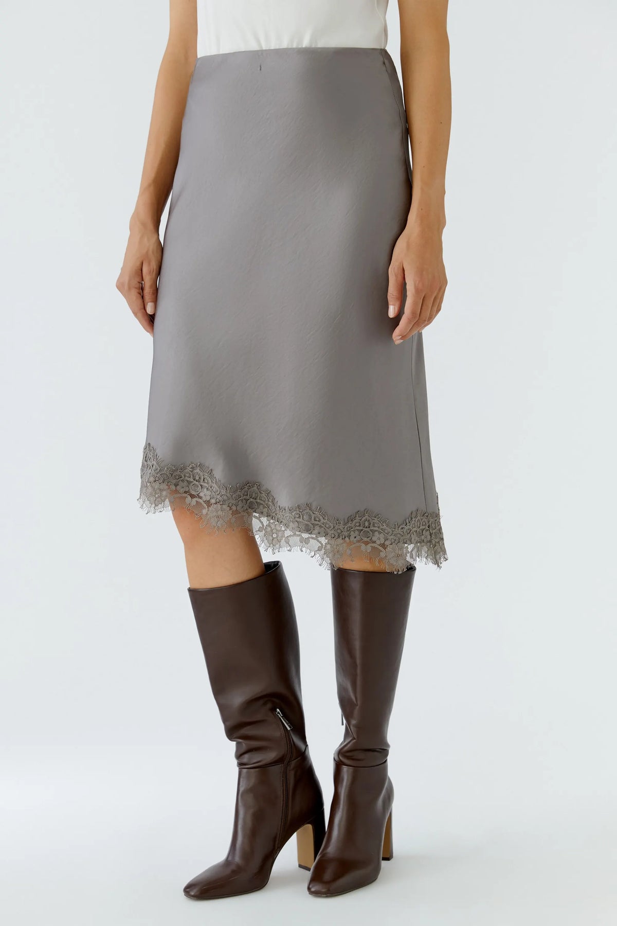 Satinrock Midi mit Spitze