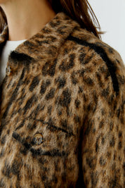 Strickjacke mit Leopardenmuster